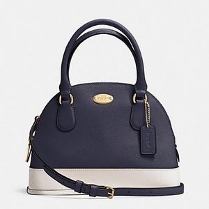❗️❗️NWT Navy Coach Mini Handbag/Crossbody ❗️❗️